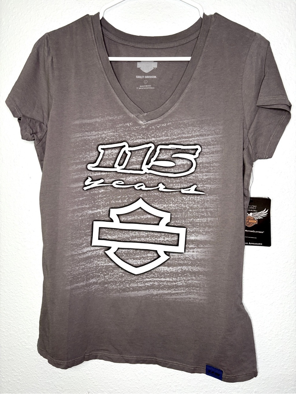 Harley Davidson NWT Gray V-neck 115 Year Anniversary Graphic Tee L